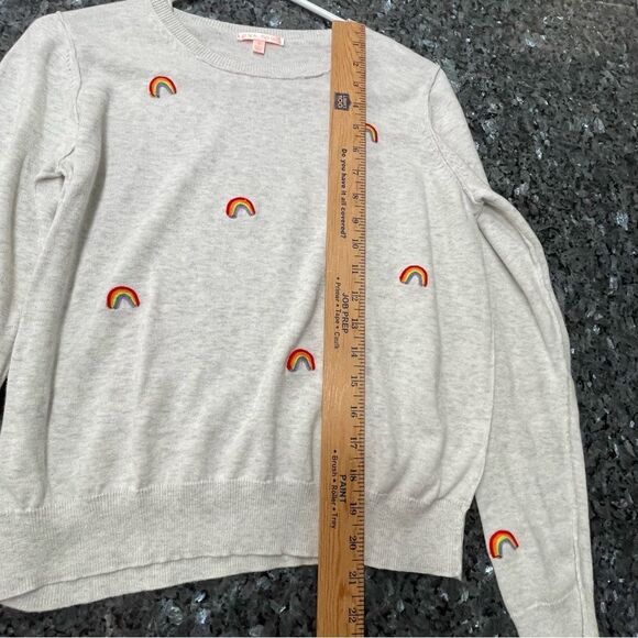 Lisa Todd Gray Sweater with Rainbow Embroidery Size M – 100% Cotton - Picture 5 of 8
